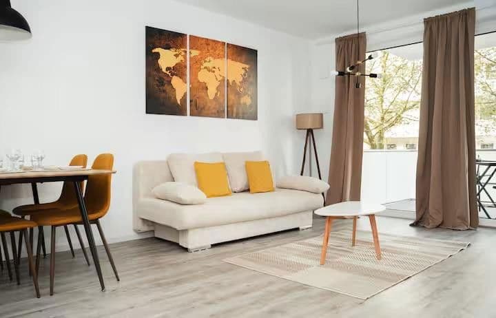 Prenájom bytu 2-izbový 59 m², Bremen, Brémy Prenájom bytu 2-izbový 59 m², Bremen, Brémy