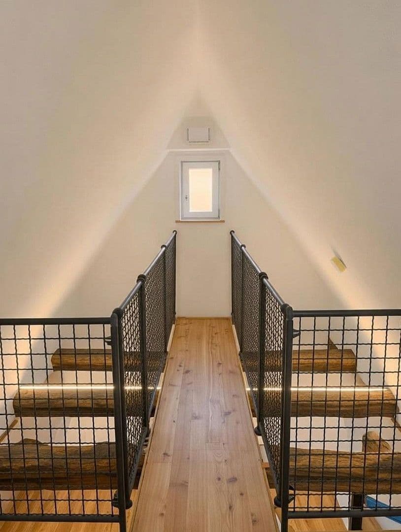 Prenájom domu 98 m², pozemek 200 m², Pflaumbachstraße 22, Großostheim, Bavorsko Prenájom domu 98 m², pozemek 200 m², Pflaumbachstraße 22, Großostheim, Bavorsko