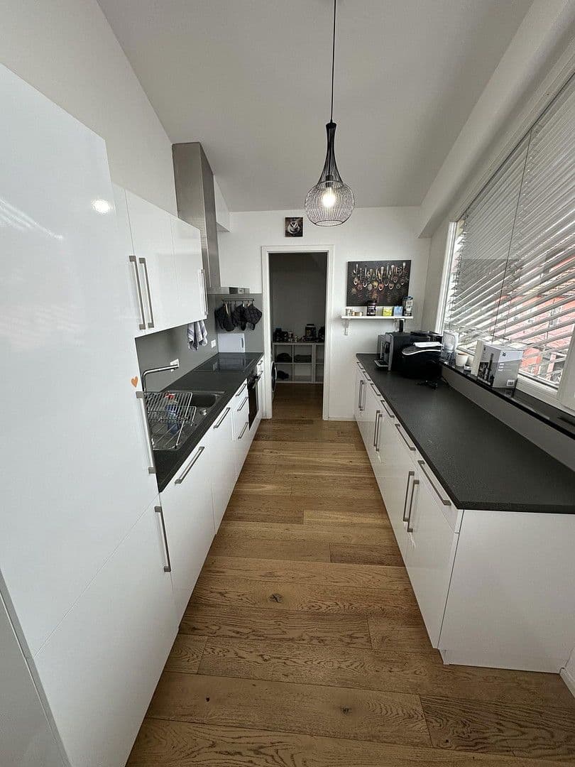 Prenájom bytu 2-izbový 77 m², Körnerstr. 18/1, Ludwigsburg, Bádensko-Wurttembersko Prenájom bytu 2-izbový 77 m², Körnerstr. 18/1, Ludwigsburg, Bádensko-Wurttembersko