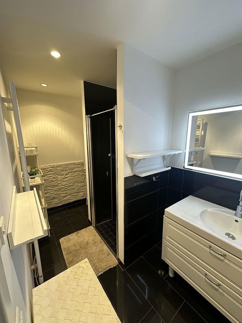 Prenájom bytu 2-izbový 77 m², Körnerstr. 18/1, Ludwigsburg, Bádensko-Wurttembersko Prenájom bytu 2-izbový 77 m², Körnerstr. 18/1, Ludwigsburg, Bádensko-Wurttembersko