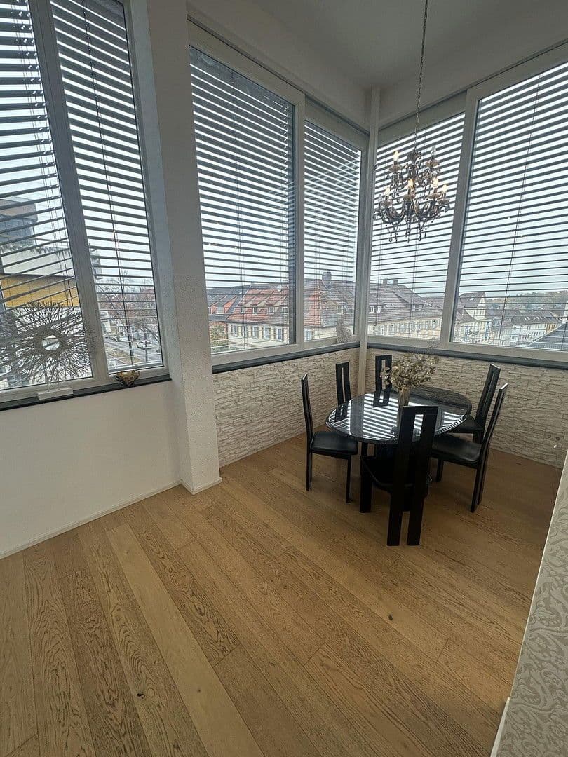 Prenájom bytu 2-izbový 77 m², Körnerstr. 18/1, Ludwigsburg, Bádensko-Wurttembersko Prenájom bytu 2-izbový 77 m², Körnerstr. 18/1, Ludwigsburg, Bádensko-Wurttembersko