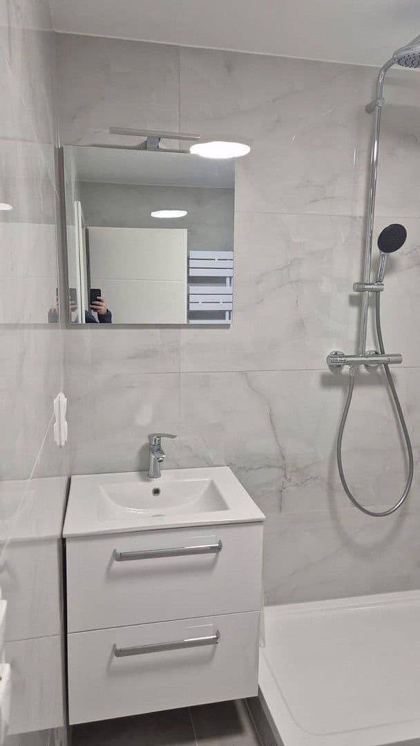 Prenájom bytu 3-izbový 70 m², Georg Ledebour Str. 18, Nürnberg, Bavorsko Prenájom bytu 3-izbový 70 m², Georg Ledebour Str. 18, Nürnberg, Bavorsko