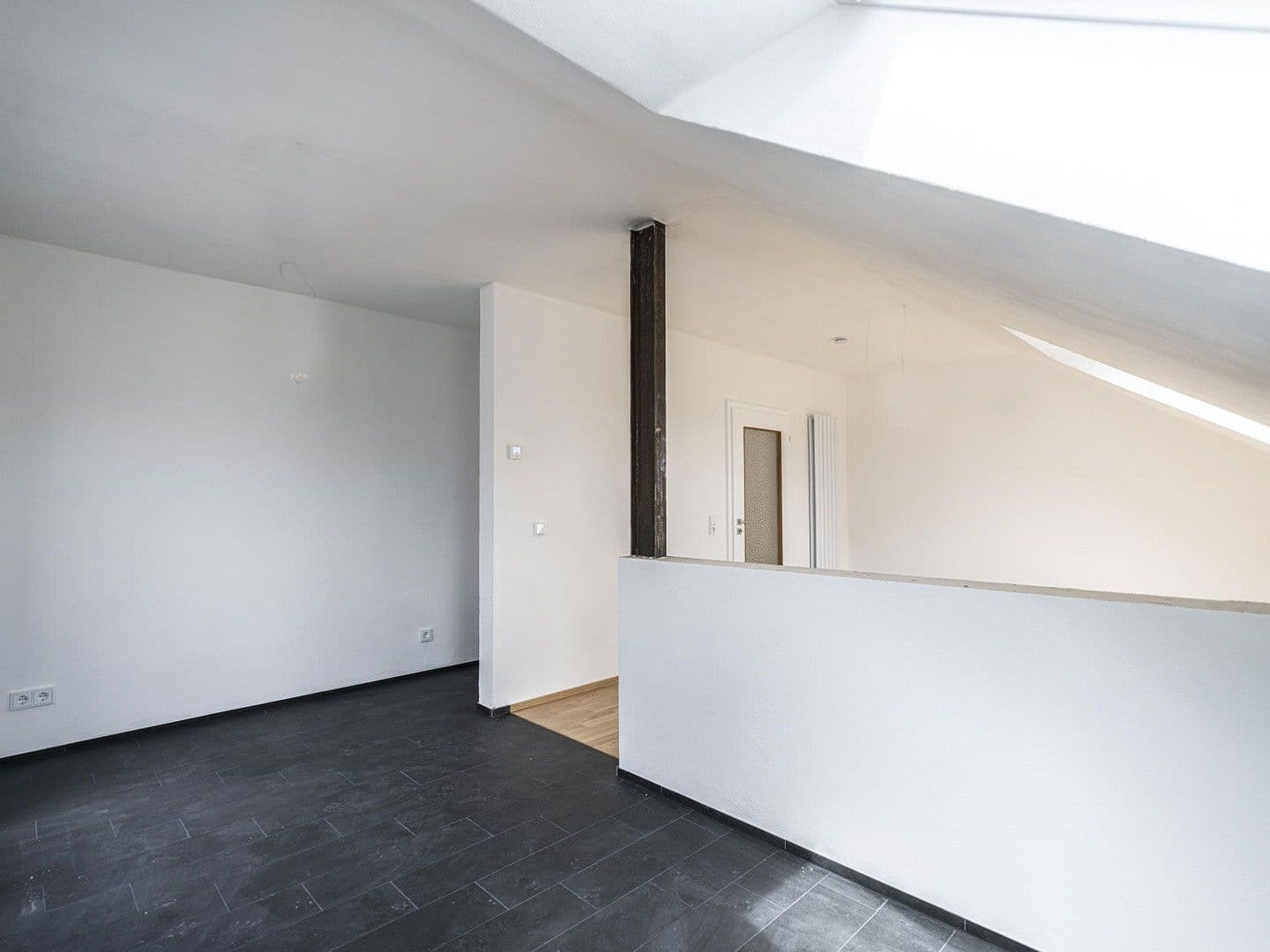 Prenájom bytu 4-izbový 86 m², Taunusstein, Hesensko Prenájom bytu 4-izbový 86 m², Taunusstein, Hesensko