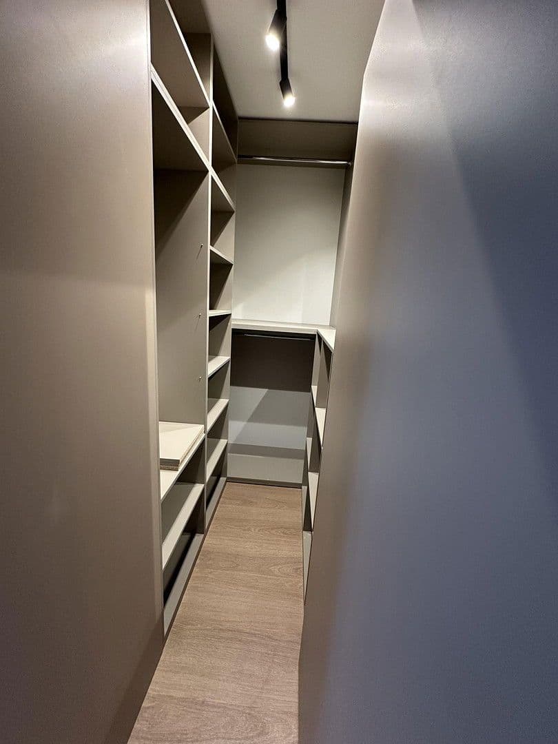 Prenájom bytu 2-izbový 50 m², Gotha-Allee 36, Berlin, Berlín Prenájom bytu 2-izbový 50 m², Gotha-Allee 36, Berlin, Berlín