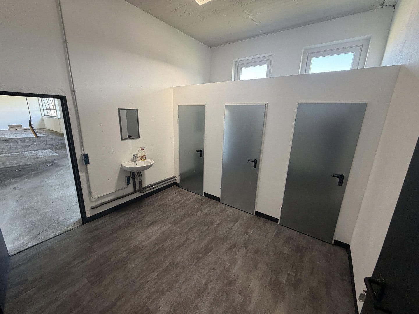 Prenájom nebytového priestoru 460 m², Posener Straße 35A, Lübeck, Šlezvicko-Holštajnsko Prenájom nebytového priestoru 460 m², Posener Straße 35A, Lübeck, Šlezvicko-Holštajnsko