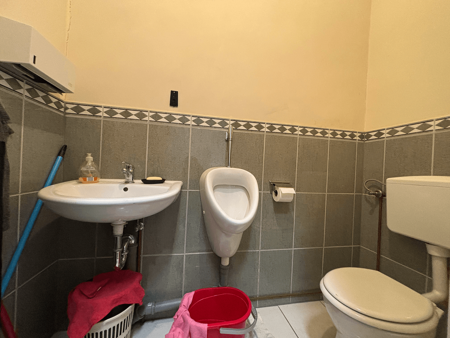 Prenájom kancelárie 180 m², Bahnstraße 92, Wittenberge, Brandenbursko Prenájom kancelárie 180 m², Bahnstraße 92, Wittenberge, Brandenbursko