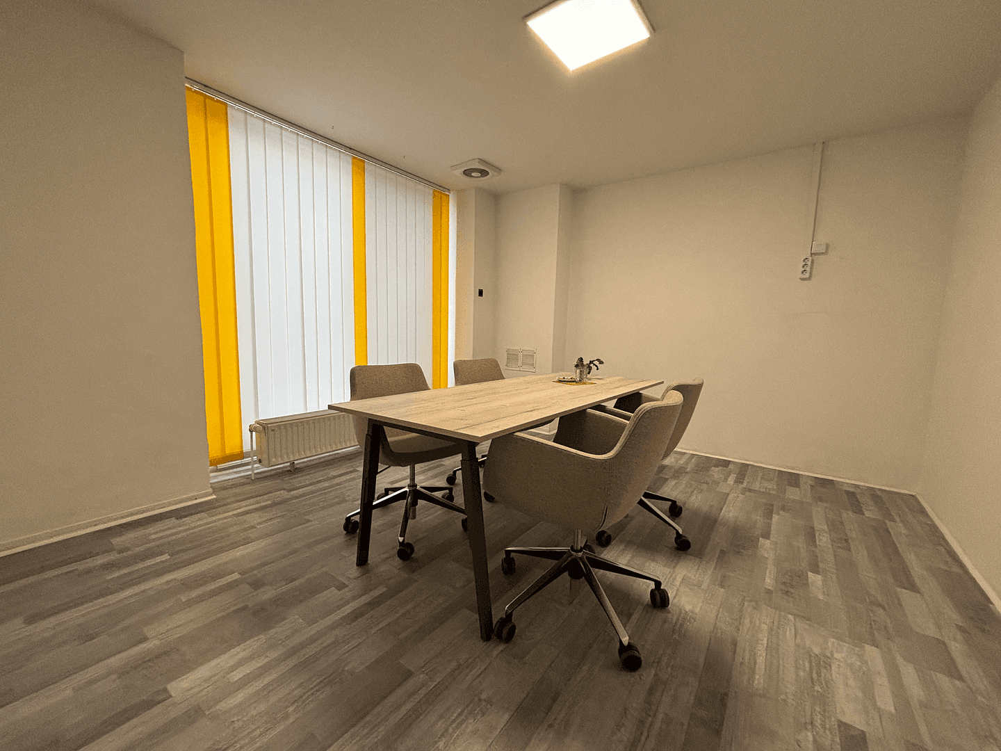 Prenájom kancelárie 180 m², Bahnstraße 92, Wittenberge, Brandenbursko Prenájom kancelárie 180 m², Bahnstraße 92, Wittenberge, Brandenbursko