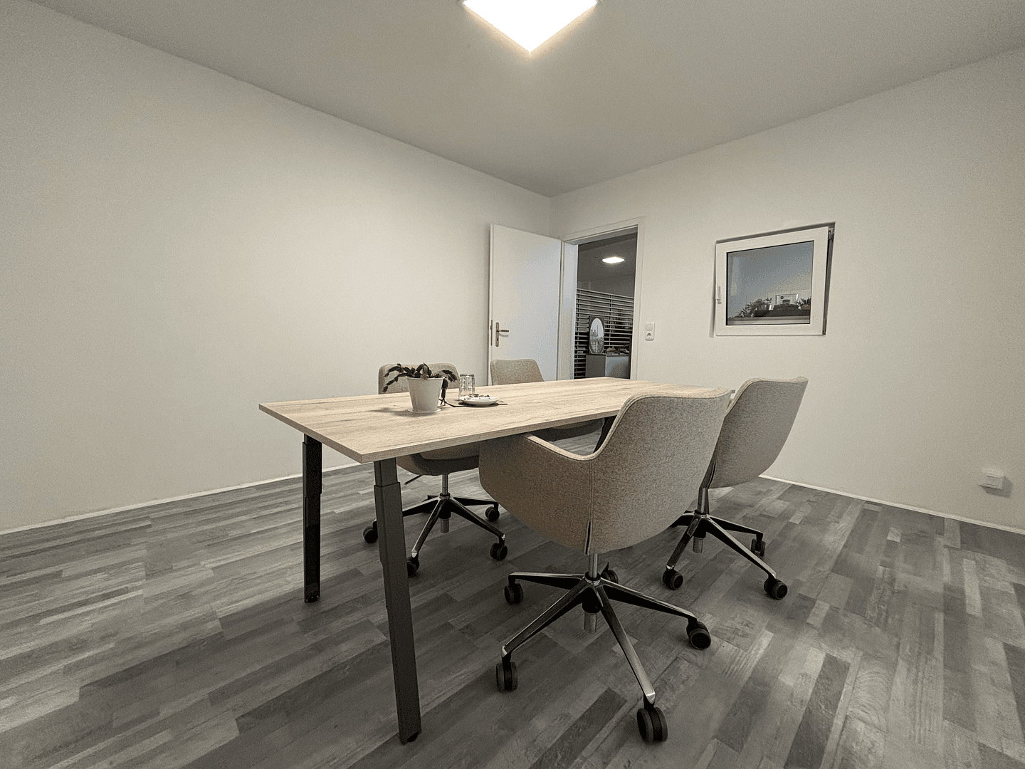 Prenájom kancelárie 180 m², Bahnstraße 92, Wittenberge, Brandenbursko Prenájom kancelárie 180 m², Bahnstraße 92, Wittenberge, Brandenbursko