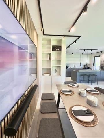 Prenájom bytu 4-izbový 124 m², Hamburg, Hamburg Prenájom bytu 4-izbový 124 m², Hamburg, Hamburg