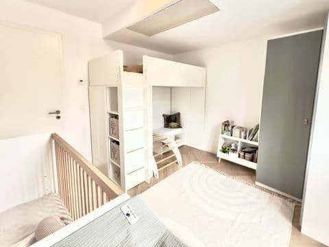 Prenájom bytu 4-izbový 124 m², Hamburg, Hamburg Prenájom bytu 4-izbový 124 m², Hamburg, Hamburg