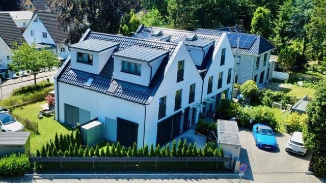 Prenájom bytu 4-izbový 124 m², Hamburg, Hamburg Prenájom bytu 4-izbový 124 m², Hamburg, Hamburg