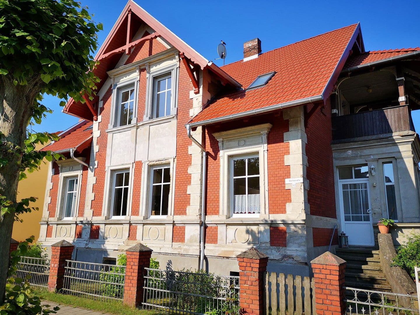 Predaj domu 150 m², pozemek 985 m², Fürstenberg/Havel, Brandenbursko Predaj domu 150 m², pozemek 985 m², Fürstenberg/Havel, Brandenbursko