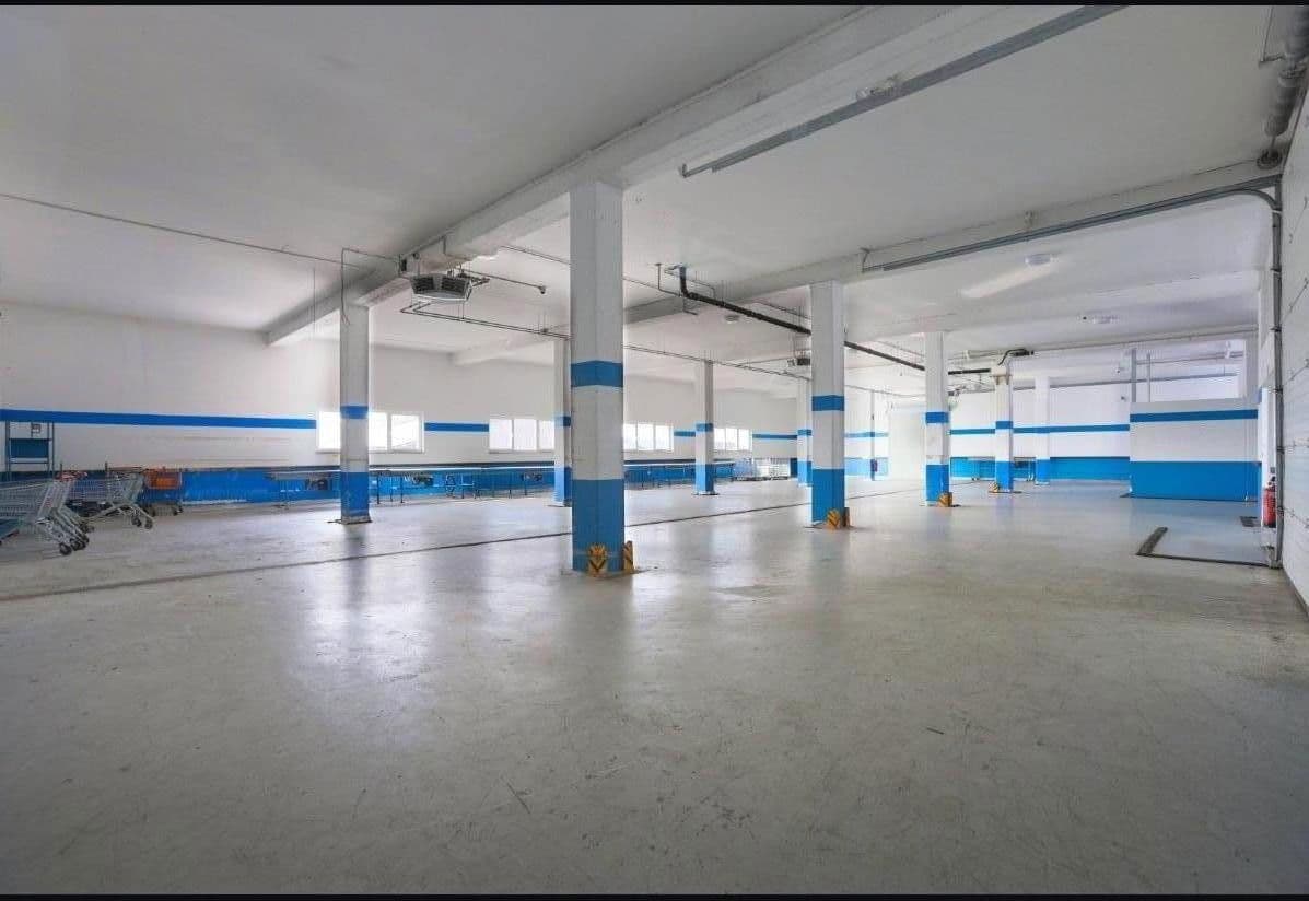 Prenájom nebytového priestoru 1.690 m², Niddatal, Hesensko Prenájom nebytového priestoru 1.690 m², Niddatal, Hesensko