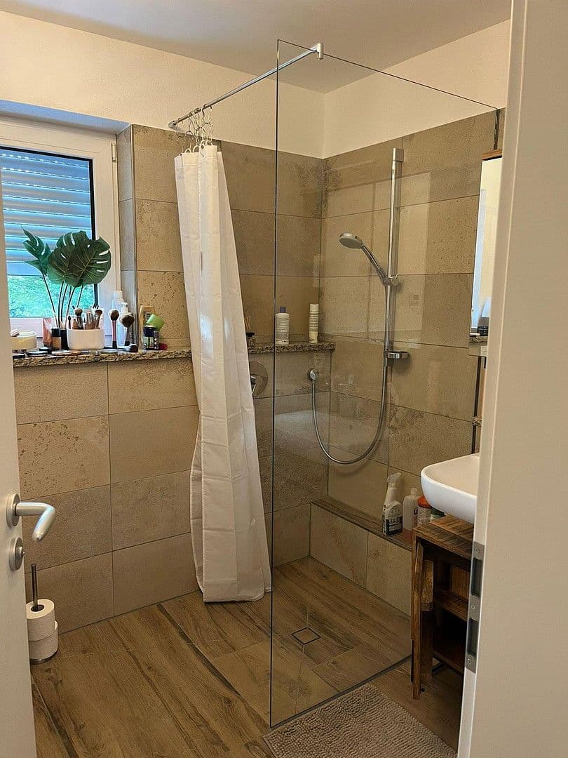 Prenájom domu 145 m², pozemek 150 m², Aying, Bavorsko Prenájom domu 145 m², pozemek 150 m², Aying, Bavorsko