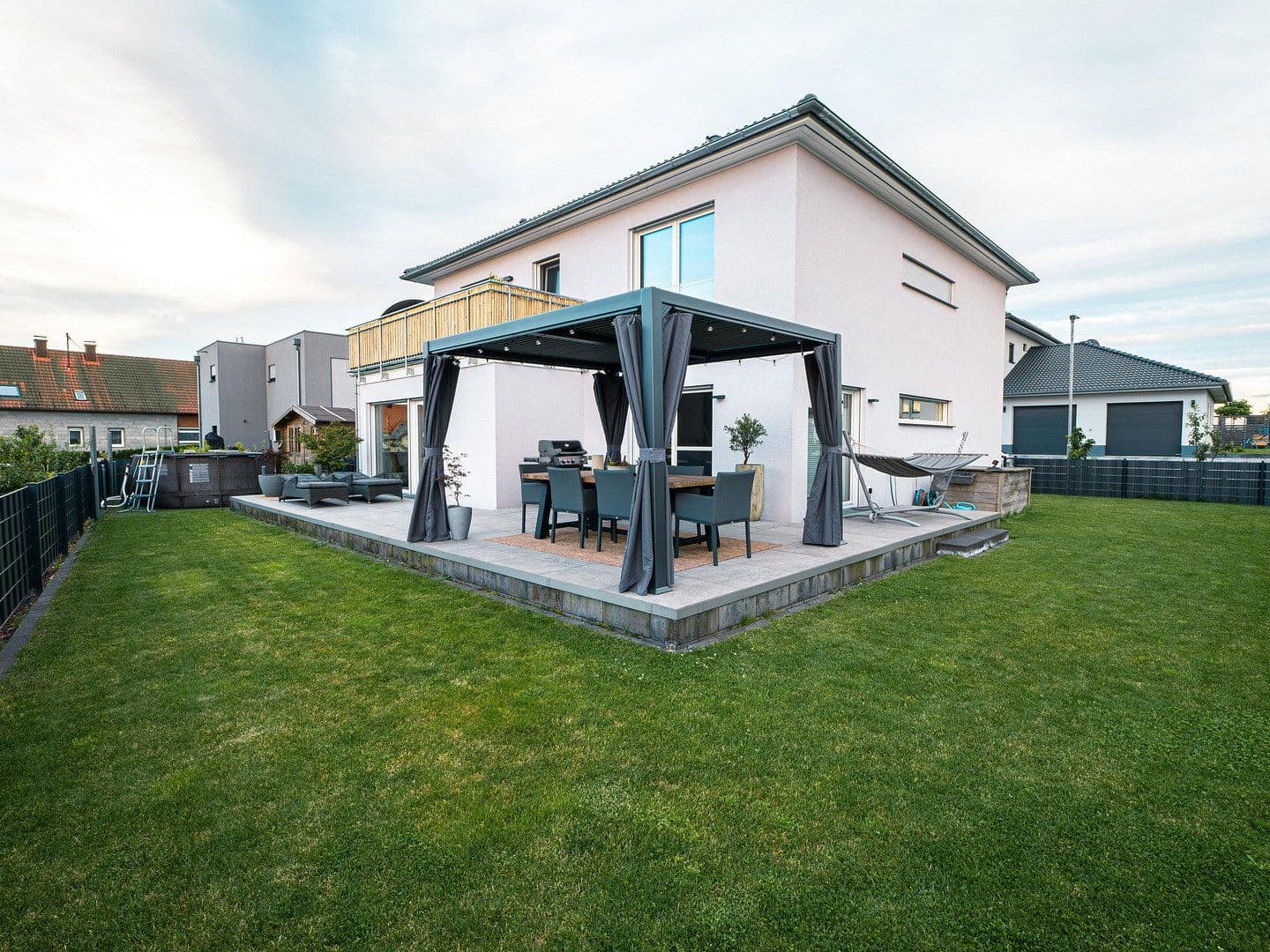 Predaj domu 210 m², pozemek 611 m², Schmalenberg, Porýnie-Falcko Predaj domu 210 m², pozemek 611 m², Schmalenberg, Porýnie-Falcko