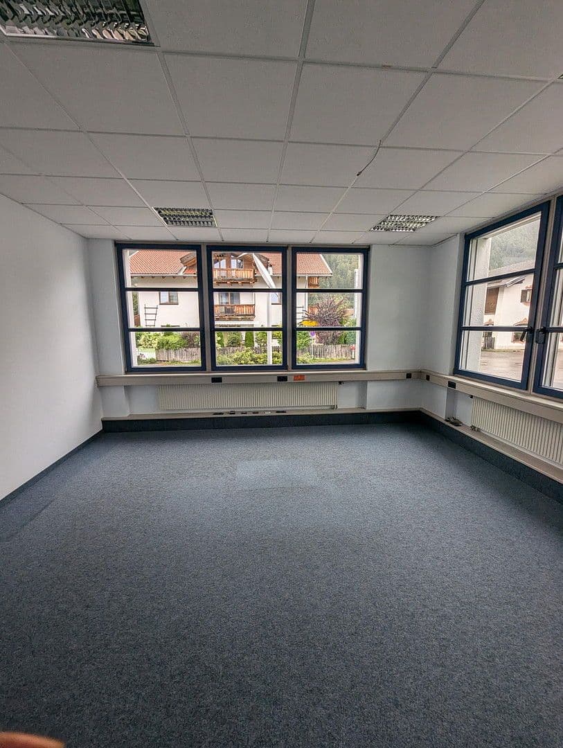 Prenájom kancelárie 160 m², Mühlenweg 18, Mittenwald, Bavorsko Prenájom kancelárie 160 m², Mühlenweg 18, Mittenwald, Bavorsko