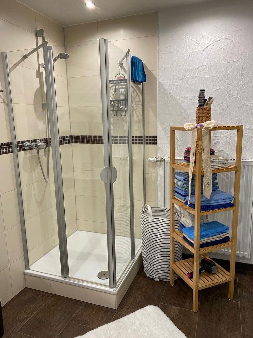 Prenájom bytu 1-izbový 74 m², Neuenbürg, Bádensko-Wurttembersko Prenájom bytu 1-izbový 74 m², Neuenbürg, Bádensko-Wurttembersko