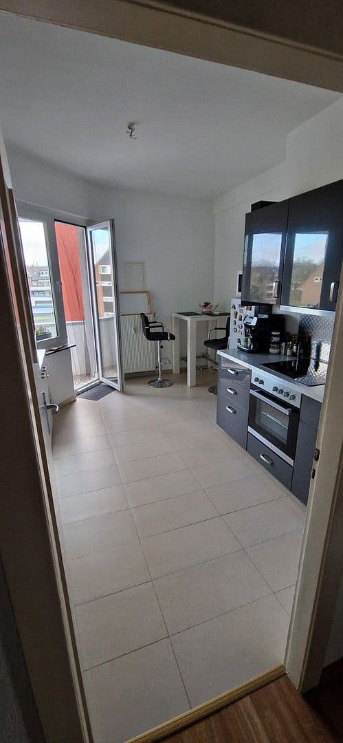 Prenájom bytu 3-izbový 95 m², Moerser Str. 1, Meerbusch, Severné Porýnie - Westfálsko Prenájom bytu 3-izbový 95 m², Moerser Str. 1, Meerbusch, Severné Porýnie - Westfálsko