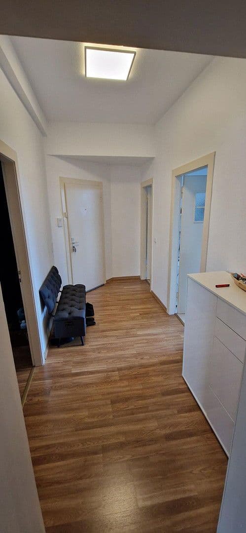 Prenájom bytu 3-izbový 95 m², Moerser Str. 1, Meerbusch, Severné Porýnie - Westfálsko Prenájom bytu 3-izbový 95 m², Moerser Str. 1, Meerbusch, Severné Porýnie - Westfálsko