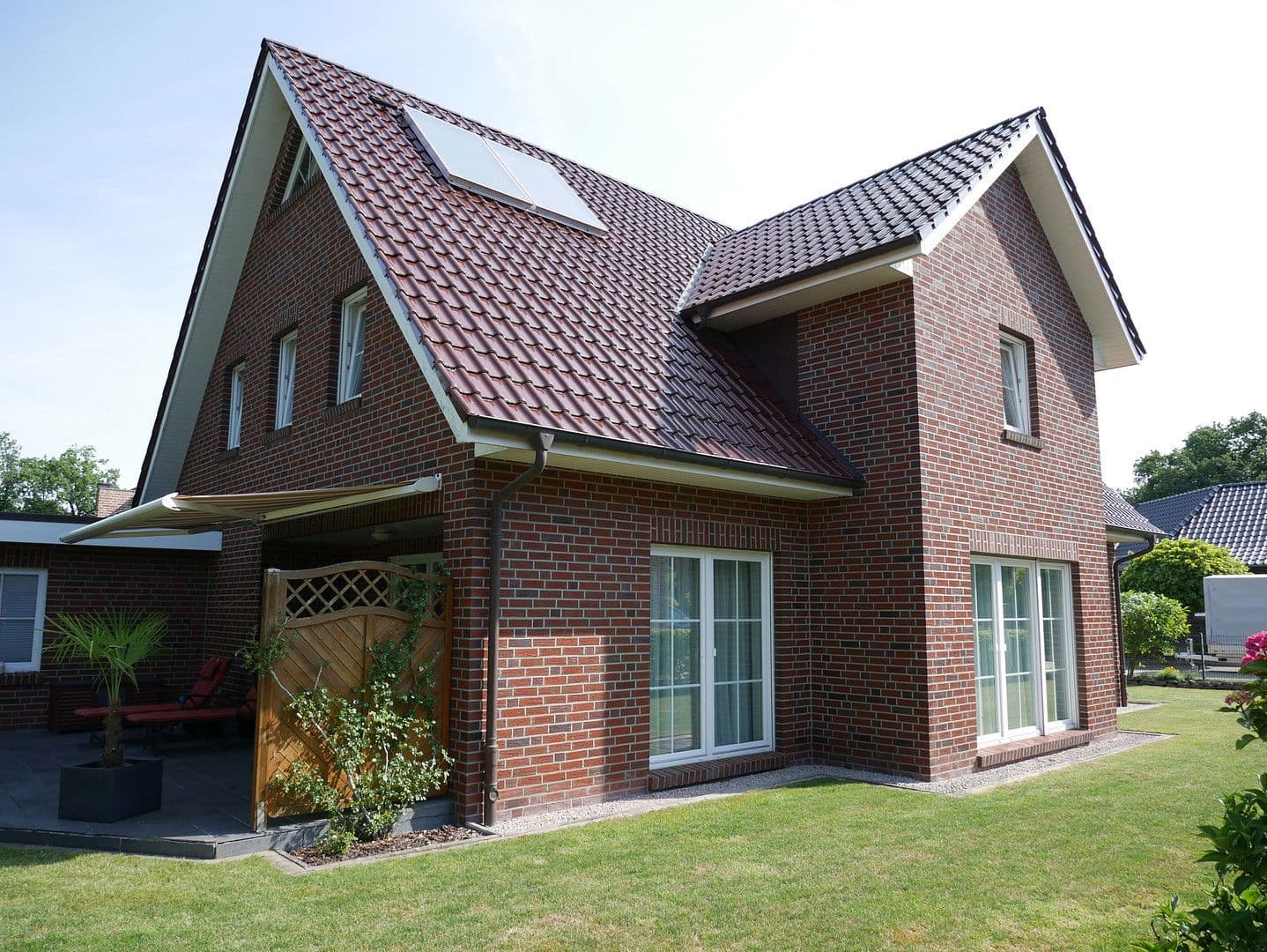 Predaj domu 200 m², pozemek 855 m², Leer (Ostfriesland), Dolné Sasko Predaj domu 200 m², pozemek 855 m², Leer (Ostfriesland), Dolné Sasko