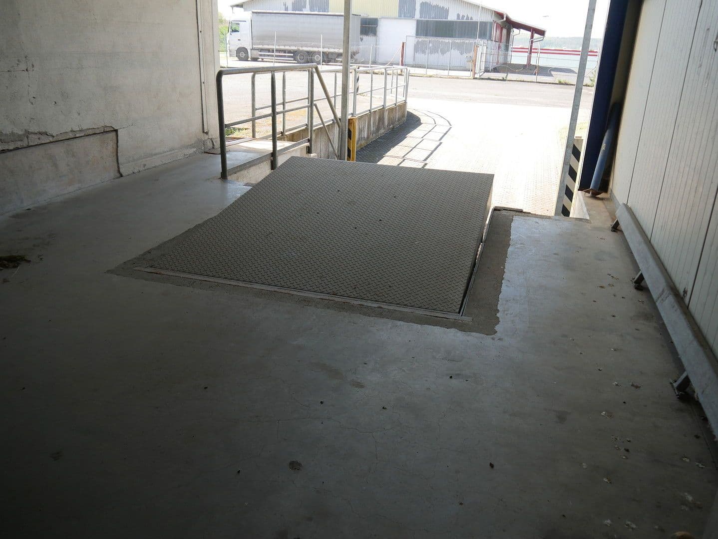 Prenájom nebytového priestoru 10.000 m², Salzunger Straße 115b, Leimbach, Durínsko Prenájom nebytového priestoru 10.000 m², Salzunger Straße 115b, Leimbach, Durínsko