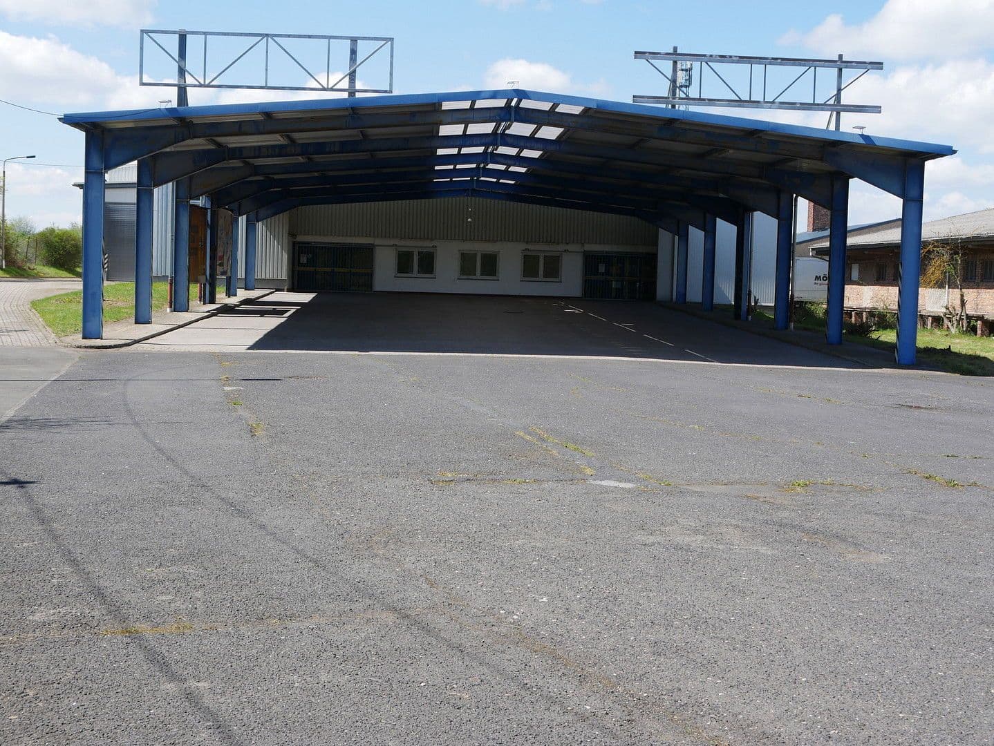 Prenájom nebytového priestoru 10.000 m², Salzunger Straße 115b, Leimbach, Durínsko Prenájom nebytového priestoru 10.000 m², Salzunger Straße 115b, Leimbach, Durínsko