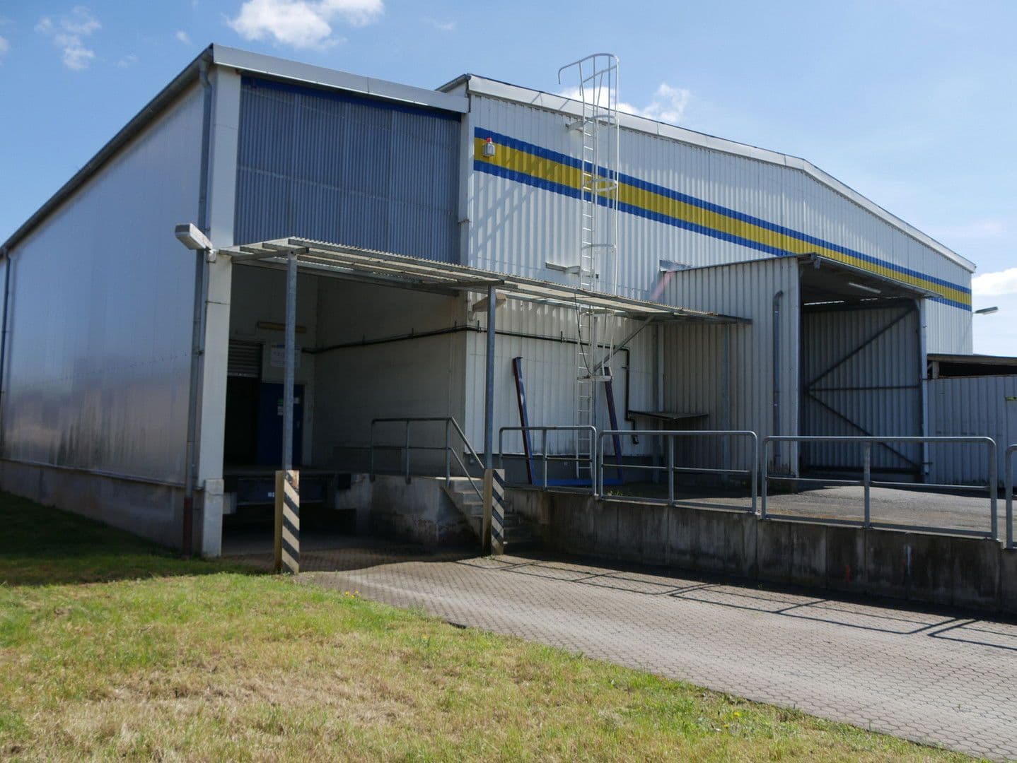 Prenájom nebytového priestoru 10.000 m², Salzunger Straße 115b, Leimbach, Durínsko Prenájom nebytového priestoru 10.000 m², Salzunger Straße 115b, Leimbach, Durínsko