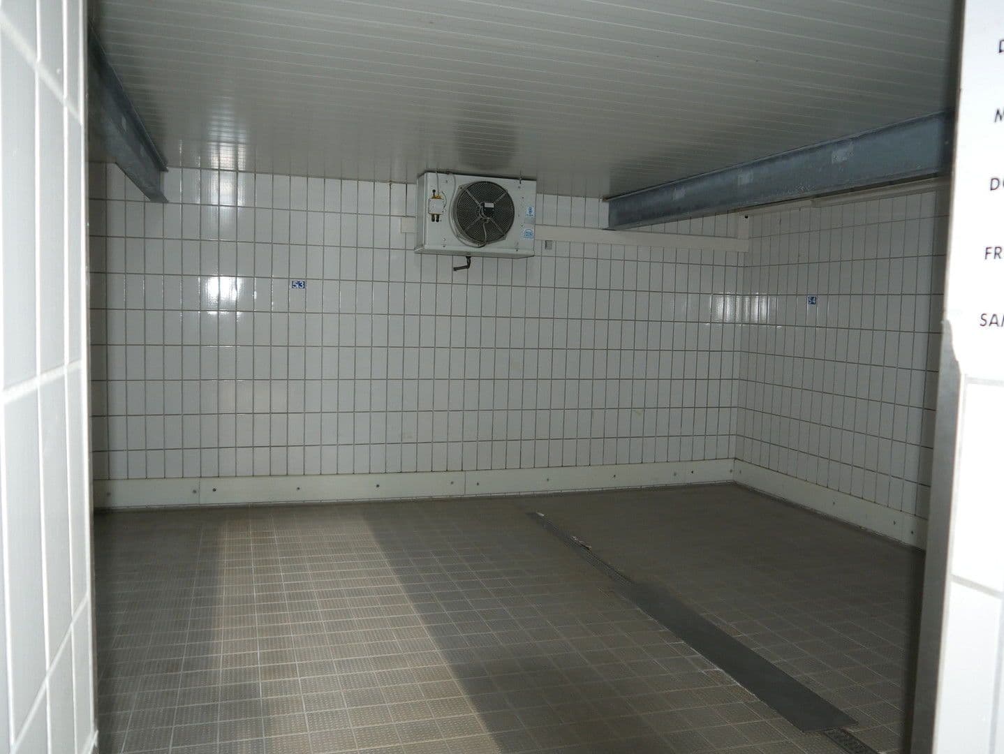 Prenájom nebytového priestoru 10.000 m², Salzunger Straße 115b, Leimbach, Durínsko Prenájom nebytového priestoru 10.000 m², Salzunger Straße 115b, Leimbach, Durínsko