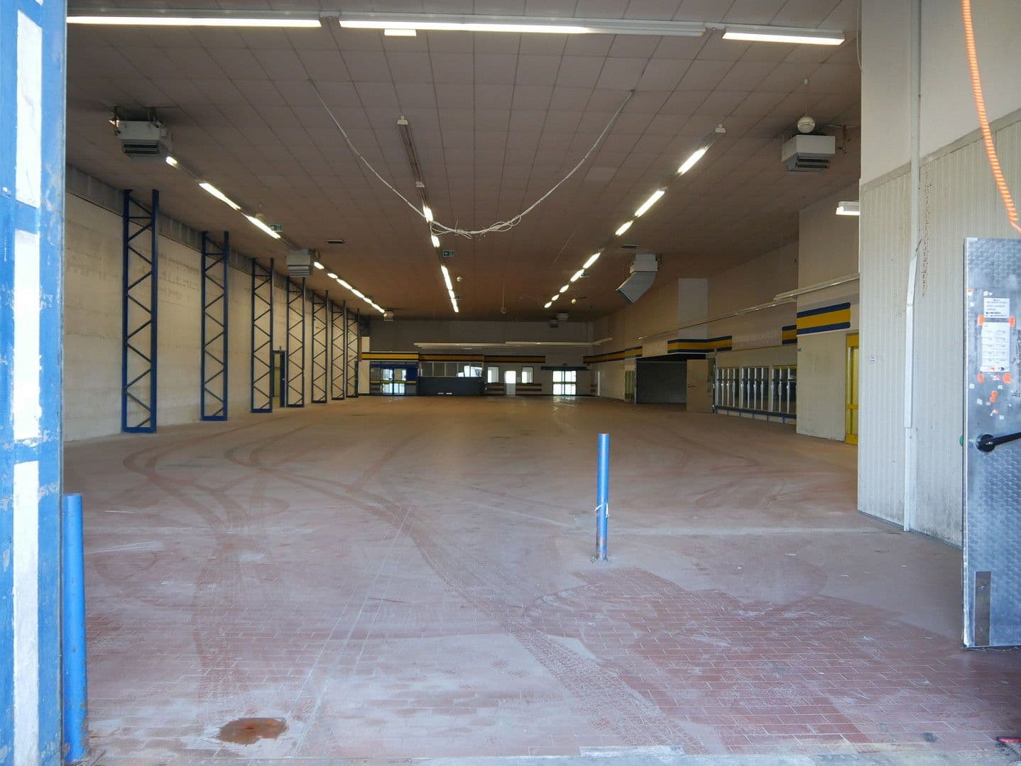 Prenájom nebytového priestoru 10.000 m², Salzunger Straße 115b, Leimbach, Durínsko Prenájom nebytového priestoru 10.000 m², Salzunger Straße 115b, Leimbach, Durínsko