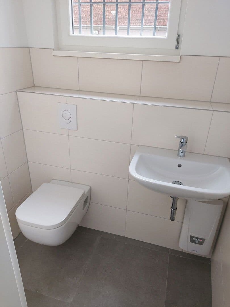 Prenájom nebytového priestoru 137 m², Allerheiligenstr. 13, Frankfurt, Hesensko Prenájom nebytového priestoru 137 m², Allerheiligenstr. 13, Frankfurt, Hesensko