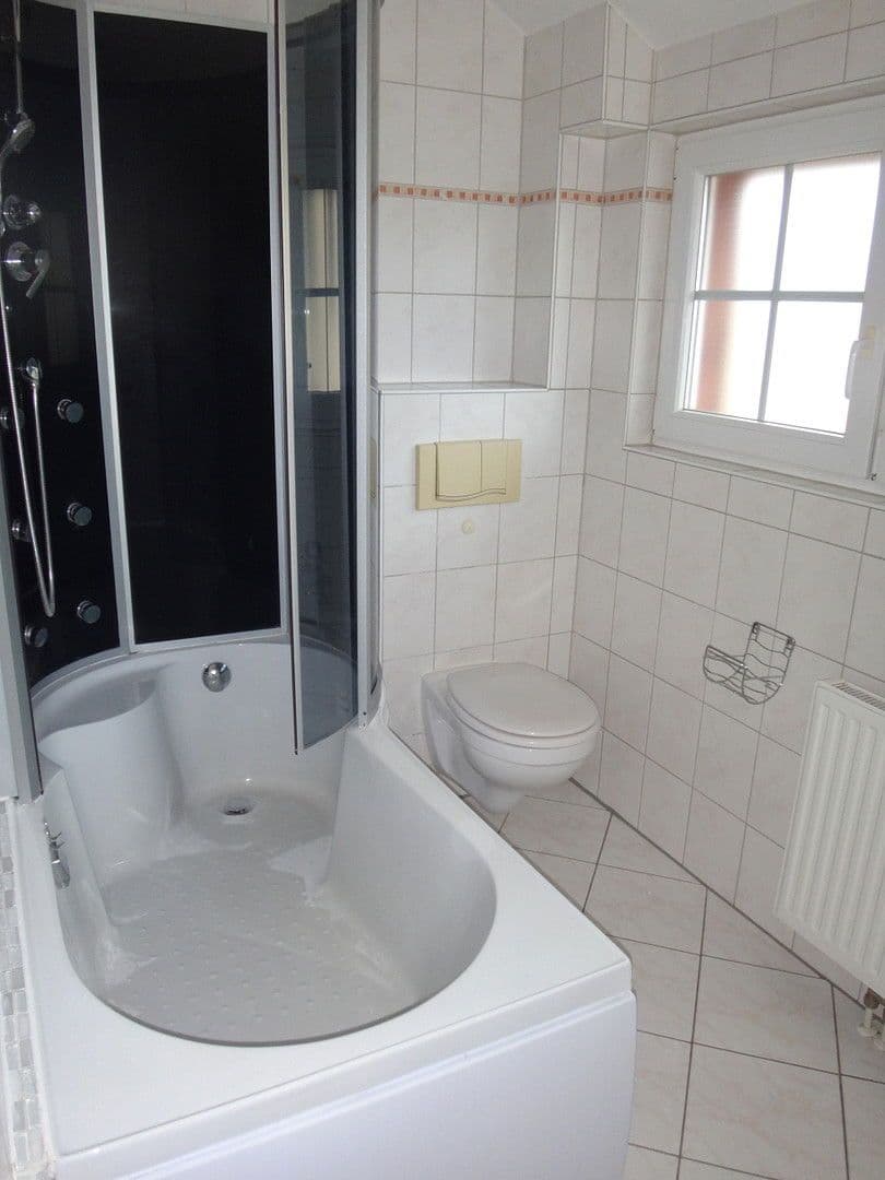 Prenájom domu 75 m², pozemek 320 m², Hollenbek, Šlezvicko-Holštajnsko Prenájom domu 75 m², pozemek 320 m², Hollenbek, Šlezvicko-Holštajnsko