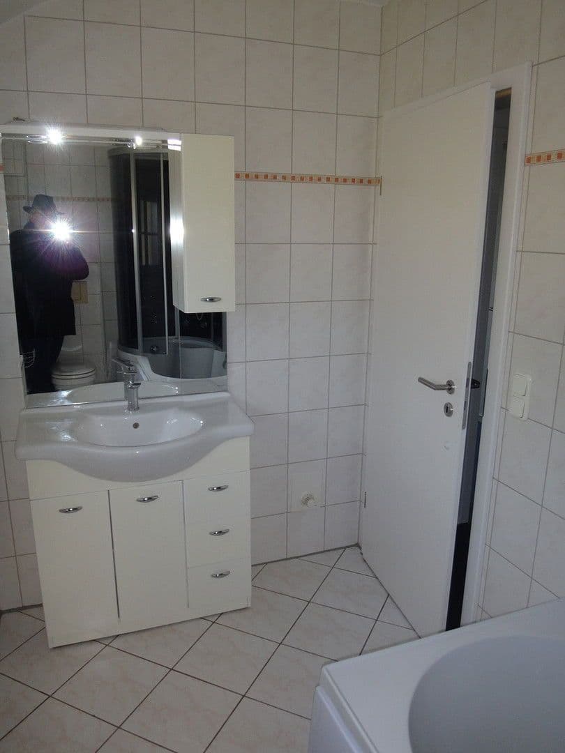 Prenájom domu 75 m², pozemek 320 m², Hollenbek, Šlezvicko-Holštajnsko Prenájom domu 75 m², pozemek 320 m², Hollenbek, Šlezvicko-Holštajnsko