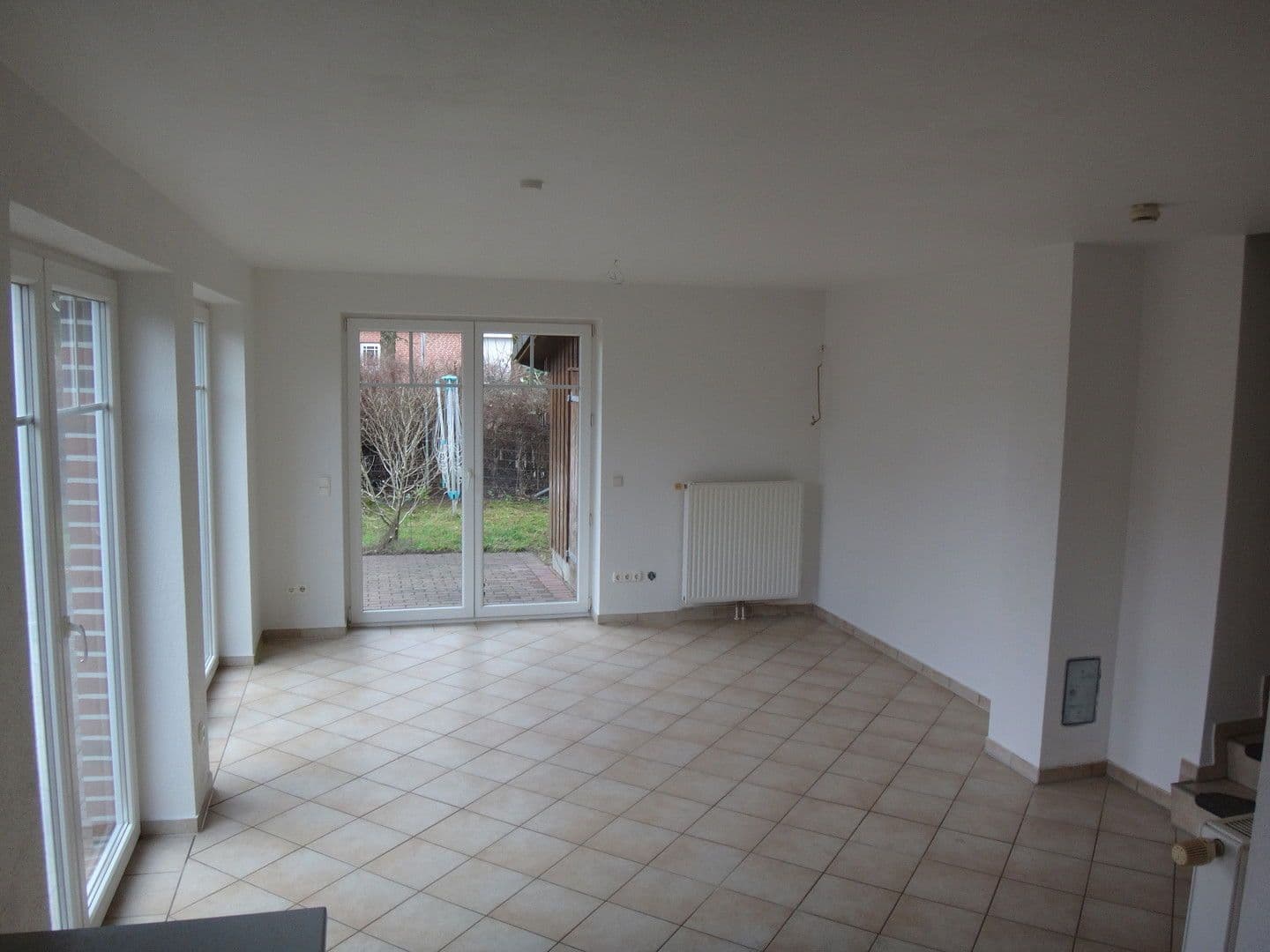 Prenájom domu 75 m², pozemek 320 m², Hollenbek, Šlezvicko-Holštajnsko Prenájom domu 75 m², pozemek 320 m², Hollenbek, Šlezvicko-Holštajnsko