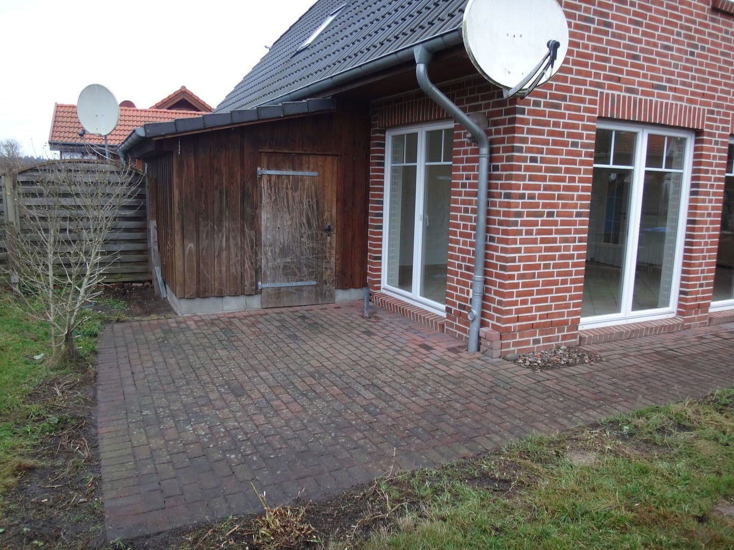 Prenájom domu 75 m², pozemek 320 m², Hollenbek, Šlezvicko-Holštajnsko Prenájom domu 75 m², pozemek 320 m², Hollenbek, Šlezvicko-Holštajnsko