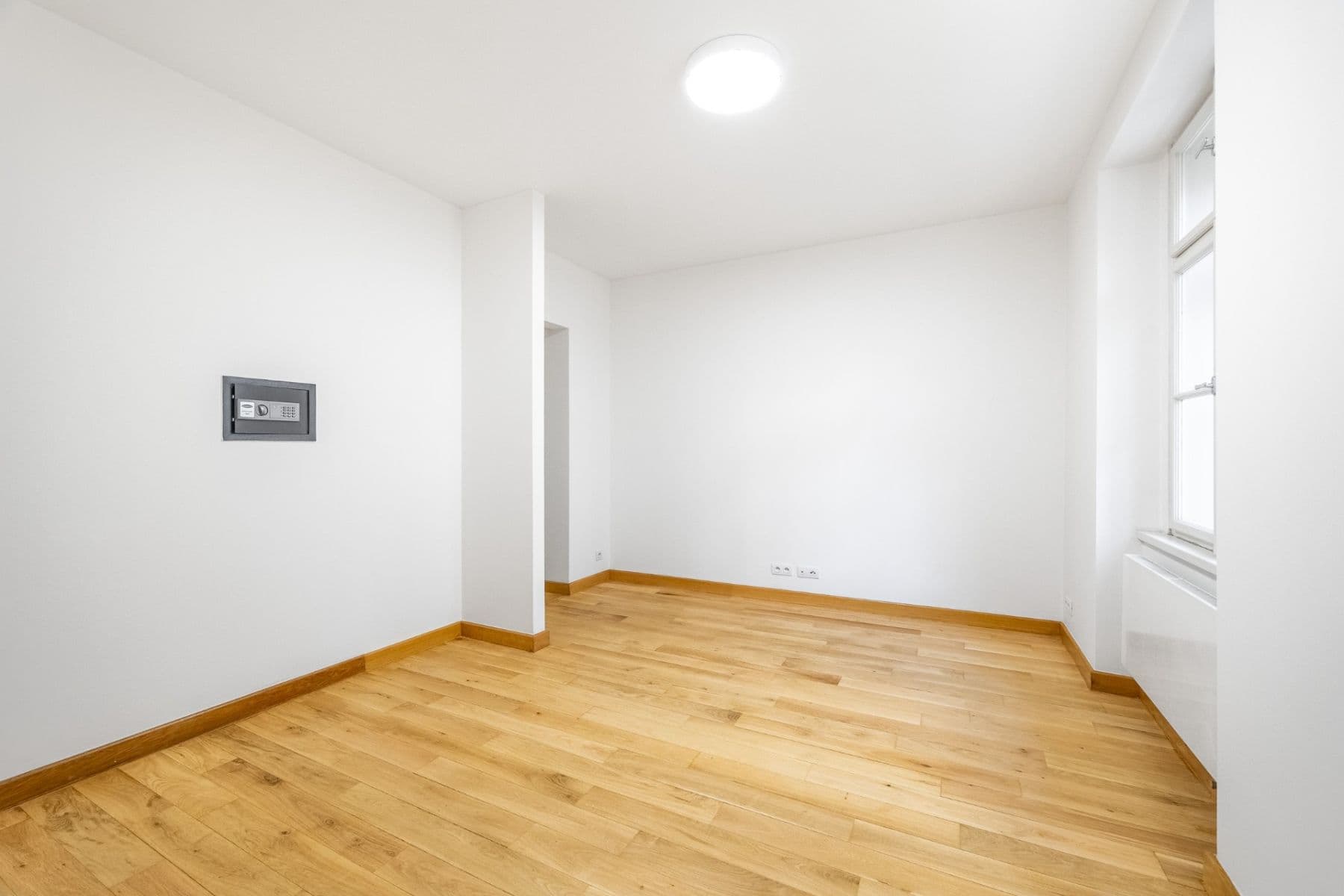 Predaj bytu 3-izbový 77 m², Petrská, Praha, Praha Predaj bytu 3-izbový 77 m², Petrská, Praha, Praha