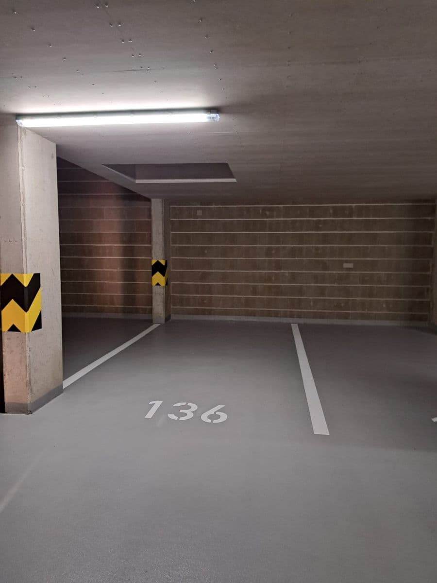 Prenájom bytu 1-izbový 41 m², Honzíkova, Praha, Praha Prenájom bytu 1-izbový 41 m², Honzíkova, Praha, Praha