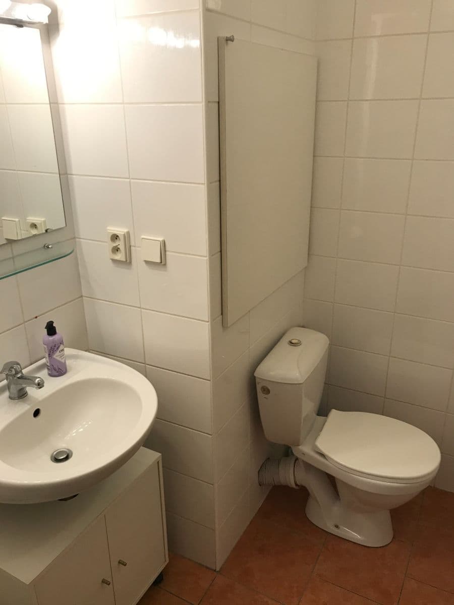 Prenájom bytu 2-izbový 44 m², Pod Rapidem, Praha, Praha Prenájom bytu 2-izbový 44 m², Pod Rapidem, Praha, Praha
