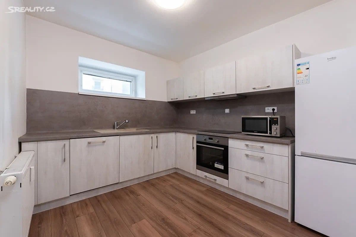 Prenájom bytu 2-izbový 53 m², Chomutovská, Most, Ústecký kraj Prenájom bytu 2-izbový 53 m², Chomutovská, Most, Ústecký kraj