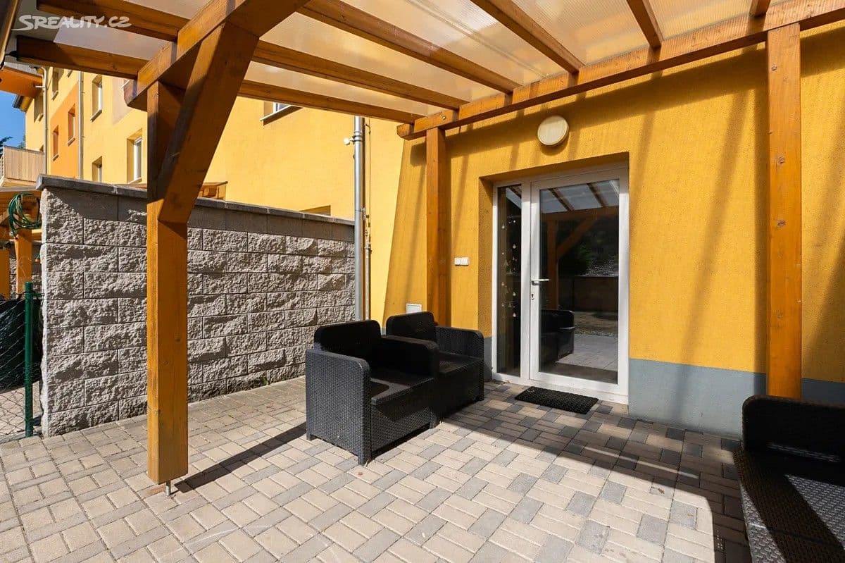 Prenájom bytu 2-izbový 53 m², Chomutovská, Most, Ústecký kraj Prenájom bytu 2-izbový 53 m², Chomutovská, Most, Ústecký kraj