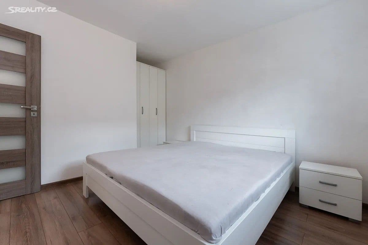 Prenájom bytu 2-izbový 53 m², Chomutovská, Most, Ústecký kraj Prenájom bytu 2-izbový 53 m², Chomutovská, Most, Ústecký kraj