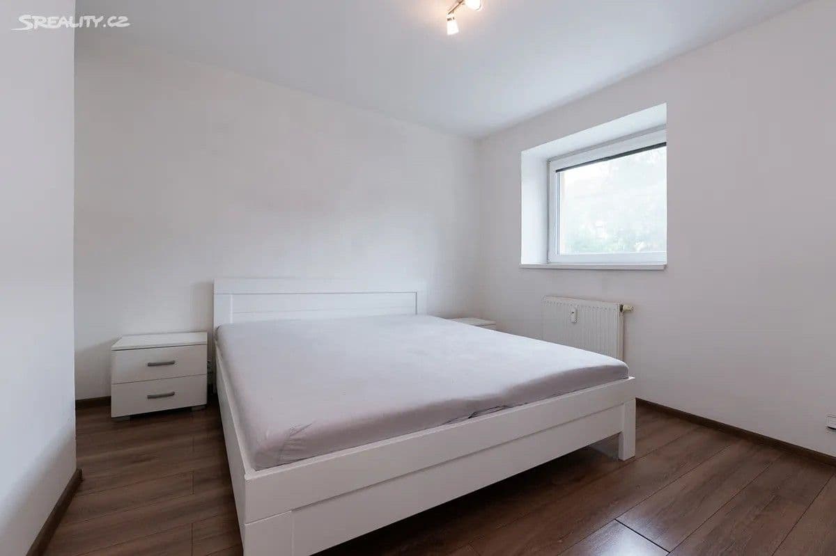 Prenájom bytu 2-izbový 53 m², Chomutovská, Most, Ústecký kraj Prenájom bytu 2-izbový 53 m², Chomutovská, Most, Ústecký kraj