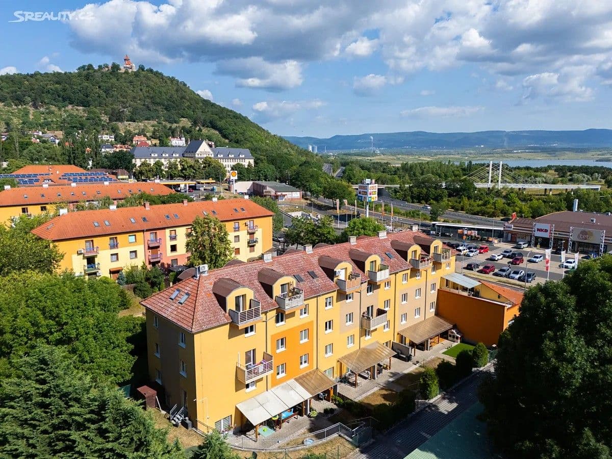 Prenájom bytu 2-izbový 53 m², Chomutovská, Most, Ústecký kraj Prenájom bytu 2-izbový 53 m², Chomutovská, Most, Ústecký kraj