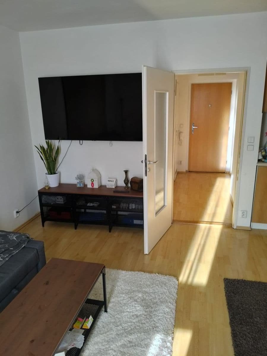 Predaj bytu 3-izbový 63 m², Jaroslava Foglara, Praha, Praha Predaj bytu 3-izbový 63 m², Jaroslava Foglara, Praha, Praha
