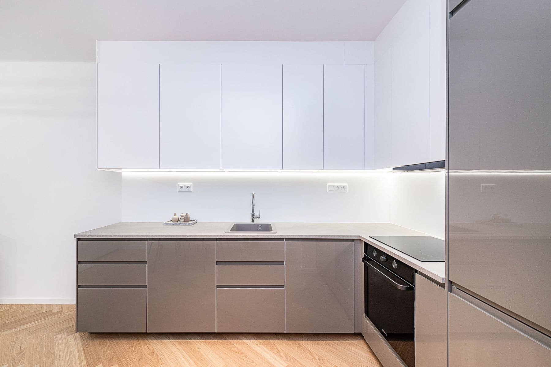 Predaj bytu 2-izbový 54 m², Ruská, Praha, Praha Predaj bytu 2-izbový 54 m², Ruská, Praha, Praha