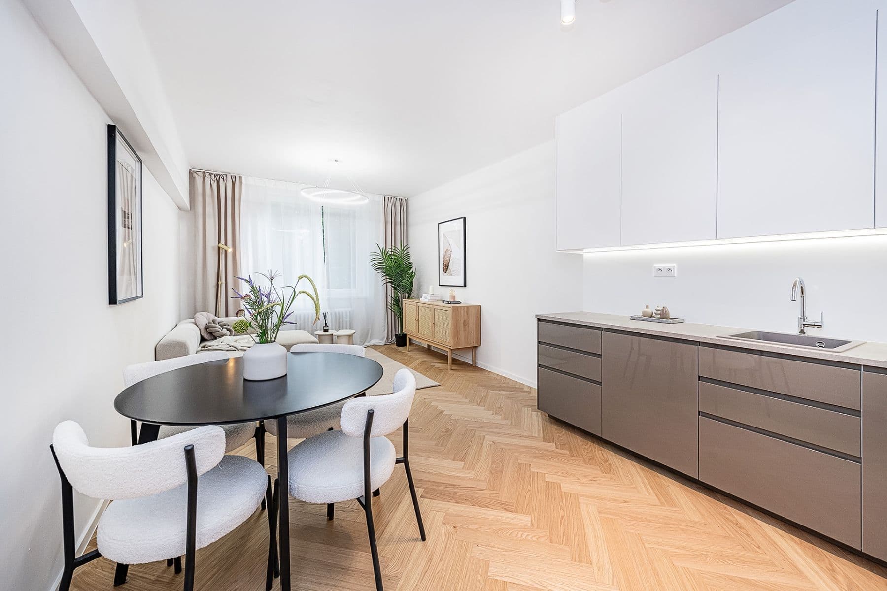 Predaj bytu 2-izbový 54 m², Ruská, Praha, Praha Predaj bytu 2-izbový 54 m², Ruská, Praha, Praha