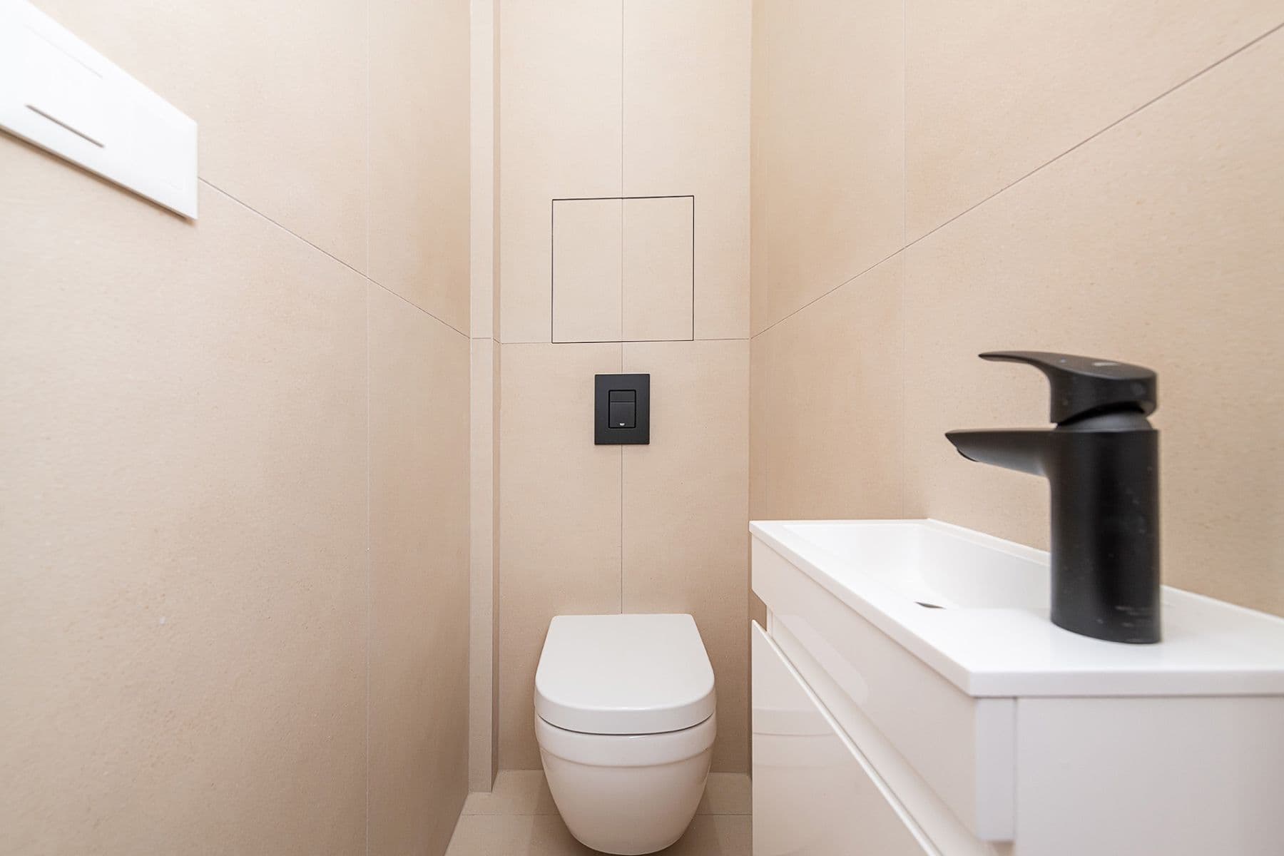 Predaj bytu 2-izbový 54 m², Ruská, Praha, Praha Predaj bytu 2-izbový 54 m², Ruská, Praha, Praha