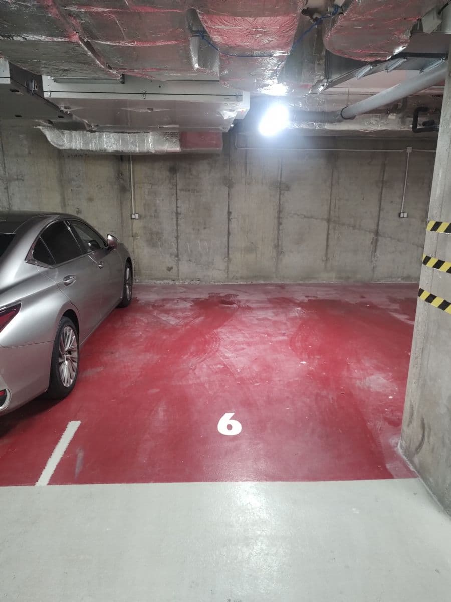 Prenájom garáže 12 m², Lumírova, Praha, Praha Prenájom garáže 12 m², Lumírova, Praha, Praha