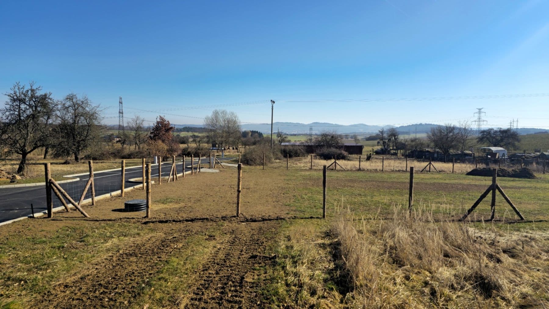 Predaj pozemku 1.100 m², Dobev, Jihočeský kraj Predaj pozemku 1.100 m², Dobev, Jihočeský kraj