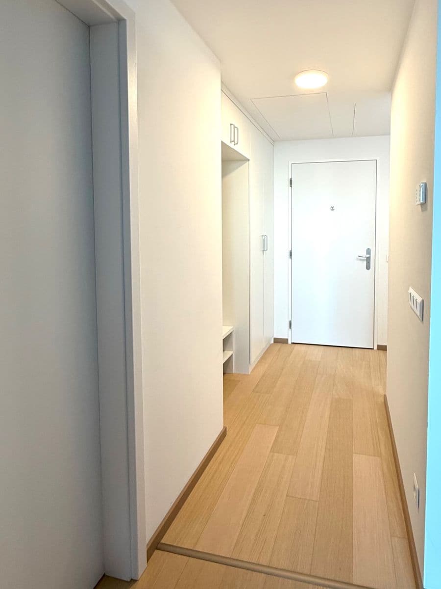 Prenájom bytu 2-izbový 48 m², Bottova, Bratislava - mestská časť Staré Mesto, Bratislavský kraj Prenájom bytu 2-izbový 48 m², Bottova, Bratislava - mestská časť Staré Mesto, Bratislavský kraj