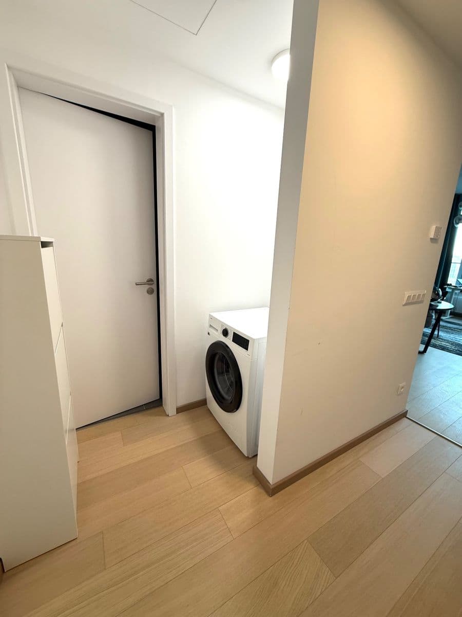 Prenájom bytu 2-izbový 48 m², Bottova, Bratislava - mestská časť Staré Mesto, Bratislavský kraj Prenájom bytu 2-izbový 48 m², Bottova, Bratislava - mestská časť Staré Mesto, Bratislavský kraj